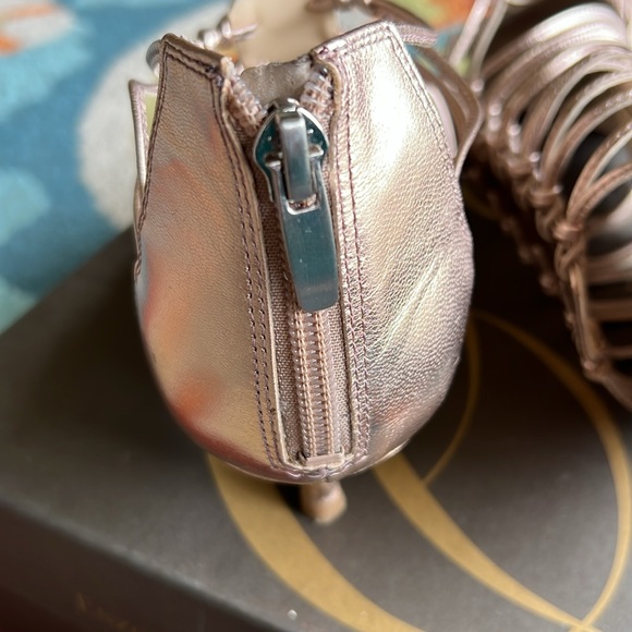 Lt Pink gladiator sandal - Picture 5 of 8